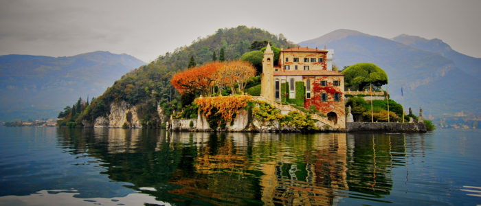 The colours of autumn on the Como lake.